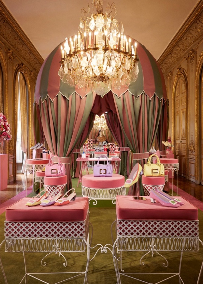 Jardin à la Vivier.. مجموعة دار روجيه ڤيڤييه لربيع وصيف 2025