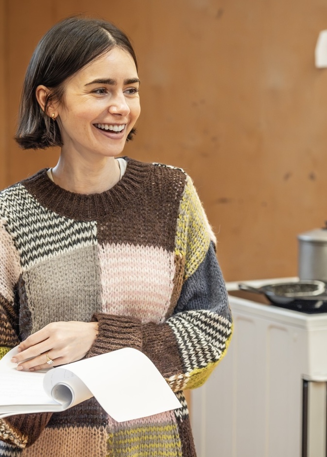 ليلي كولينز