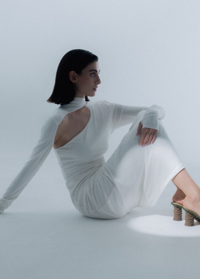 مؤسسة "استديو قصة" الإماراتي شيخة العلي تروي لـ"هي" كيف أشعلت النخلة شرارة الابتكار في تصميم الأحذية