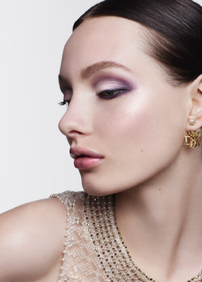 تعرفي على المجموعة الجديدة لـ  DIOR BACKSTAGE لأعياد 2024