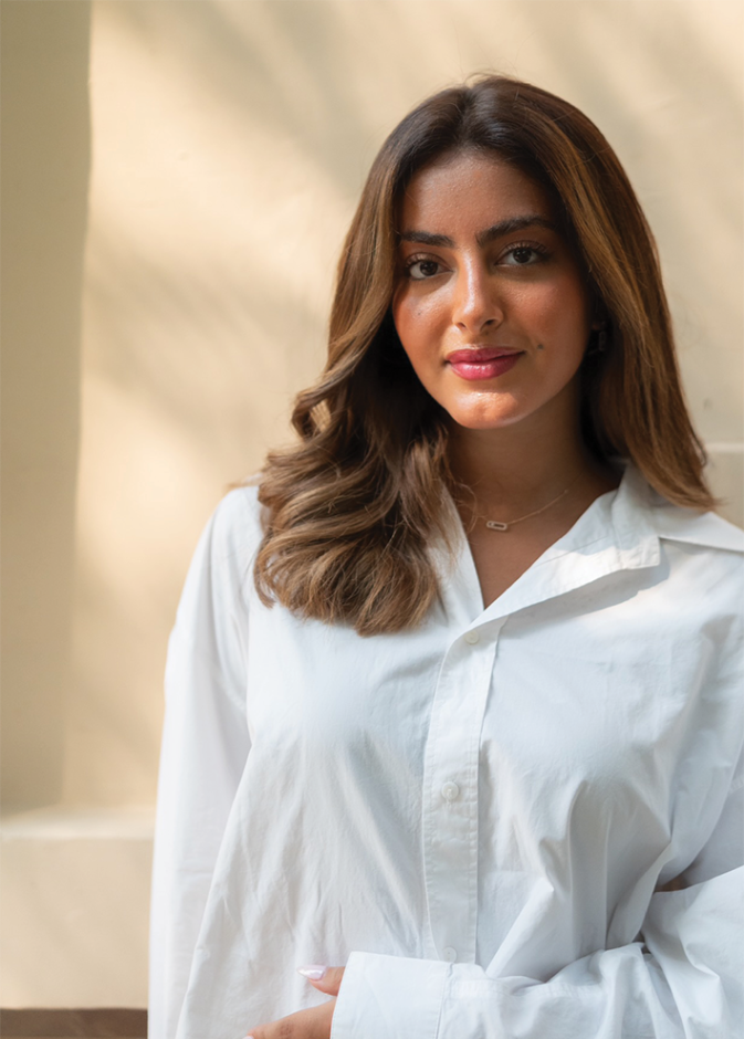 "جود عزيز" صانعة المحتوى السعودية