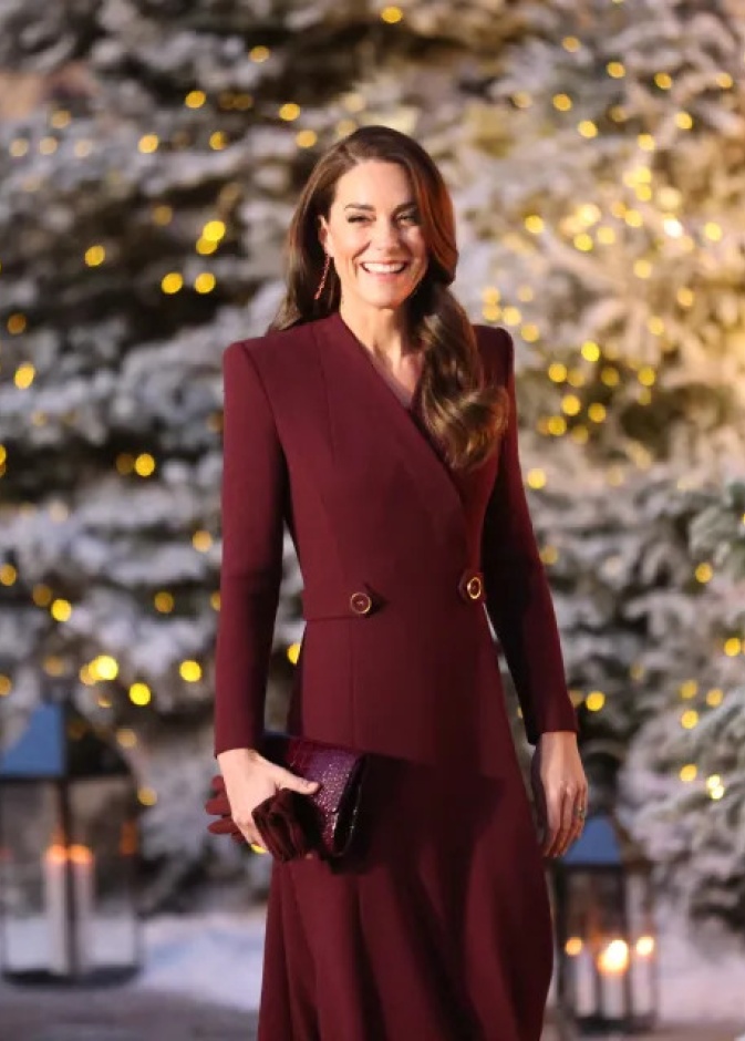 أميرة القلوب تهنئ الملك بعيد ميلاده وتستعد لحفل ترانيم الميلاد