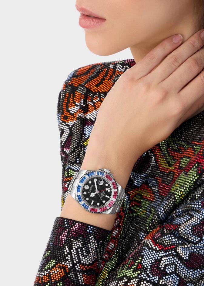 أناقة الخريف مع ساعة GMT-I Challenger Baguettes من فيليب بلين Philipp Plein