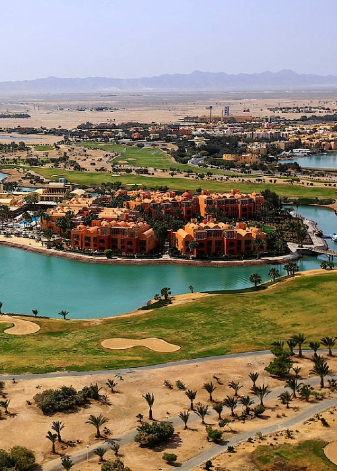 الجونة: فينسينا البحر الأحمر ووجهة الأثرياء والمشاهير