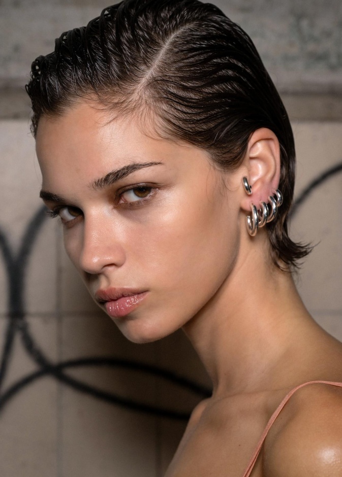 عززي جمالكِ بفوائد زيت الحلبة لتسمين الوجه طبيعيًا