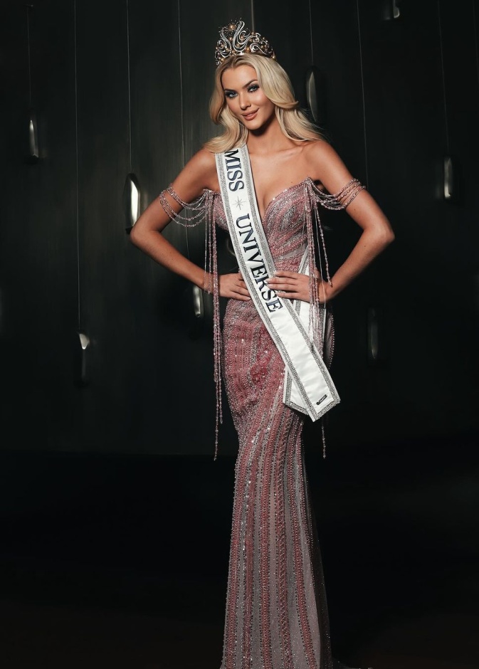 فيكتوريا كير ثيلفيج Victoria Kjaer أول دنماركية تفوز بلقب ملكة جمال الكون 2024