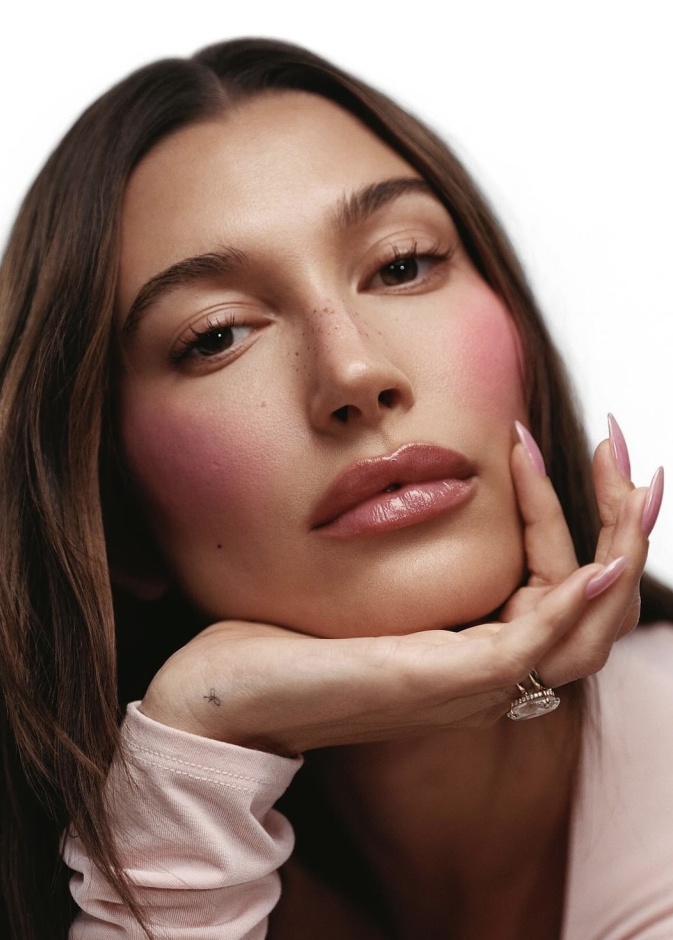 هايلي بيبر - صورة من حسابها على انستغرام