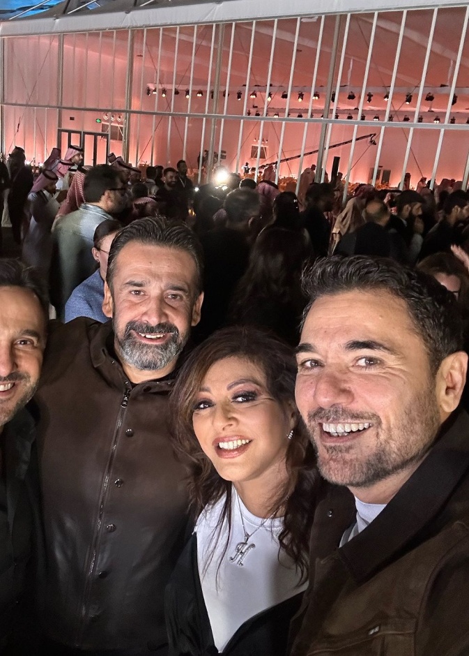 النجوم في ستديوهات الحصن