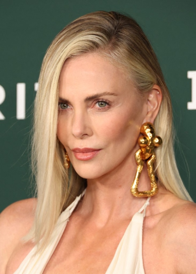 مكياج وتسريحات شعر المناسبات استوحيه من اطلالات النجمات في مهرجان Baby2Baby Gala