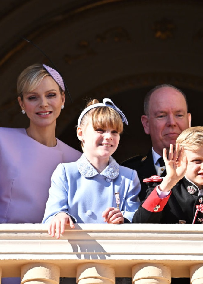 توأم موناكو يضفيان لمسة من السحر على احتفالات اليوم الوطني