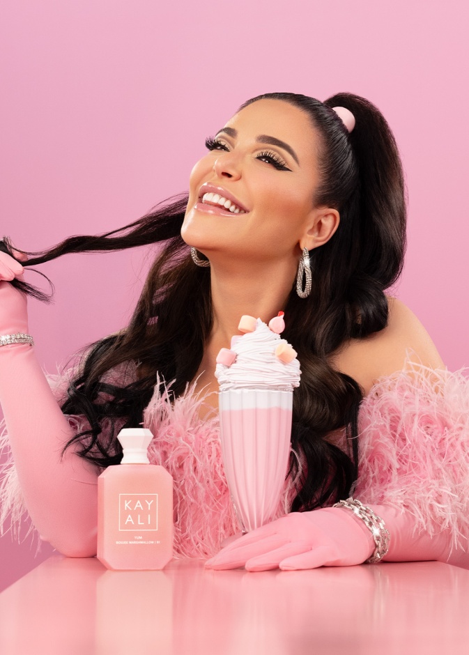 KAYALI تكشف عن احدث ابتكاراتها في موسم الأعياد: عطر Yum Boujee Marshmallow | 81