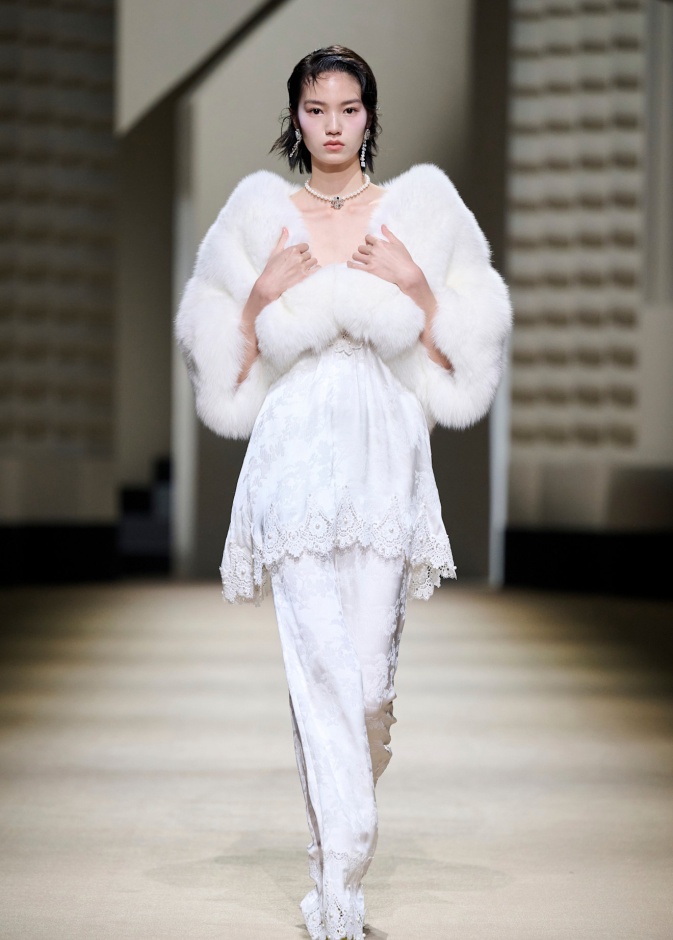 إطلالة من Le Fame