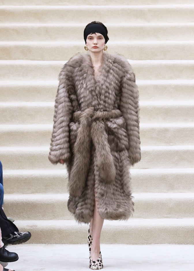 معطف فرو اصطناعي من Wei 