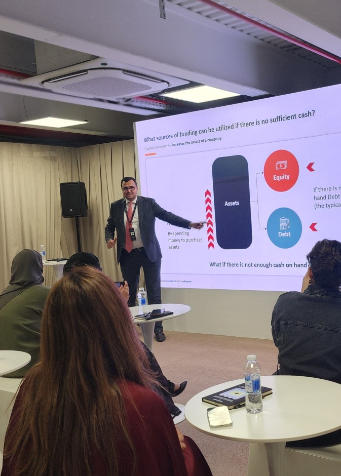 "من الفكرة إلى رأس المال: مسارات التمويل في مجال الأزياء"... جلسة غنيّة بالمعلومات في "هي هب"