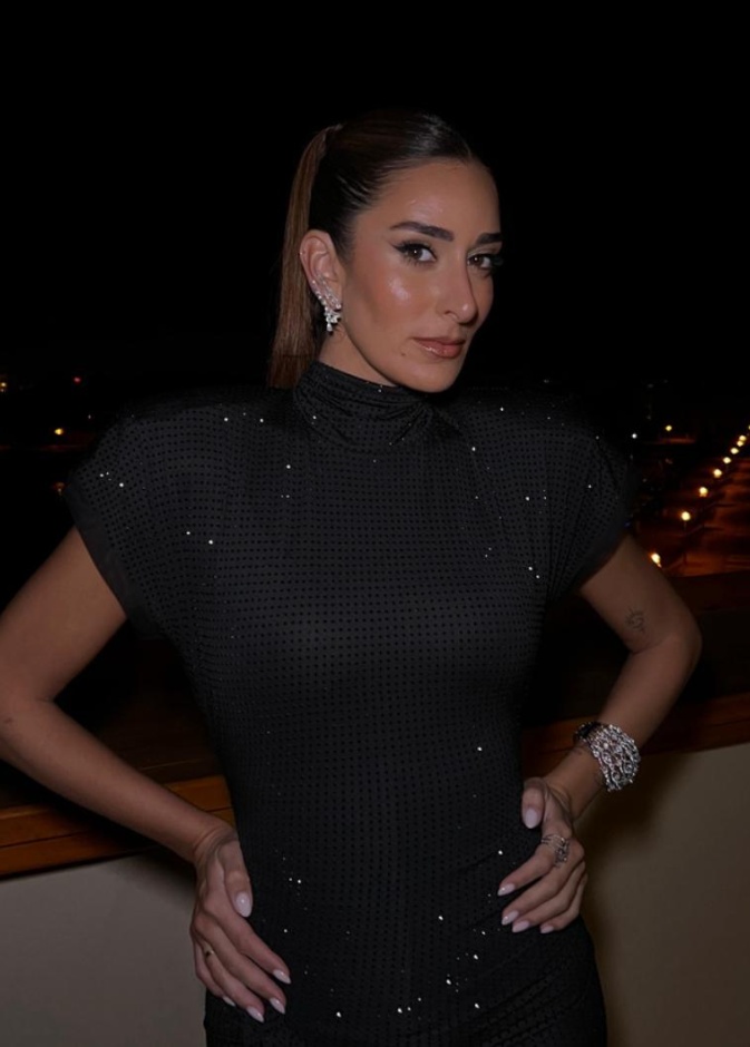 إطلالات النجمة أمينة خليل الجمالية ترسّخ معايير الجمال بتوقيع مستحضرات ديور