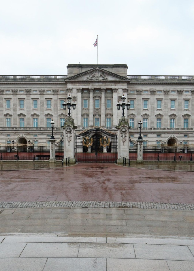 اعتقال موظفة في قصر باكنغهام في شجار في لندن