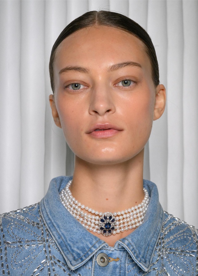 تخلصي من البقع الداكنة قبل نهاية 2024 باستخدام العلاجات الطبية والطبيعية المقدمة