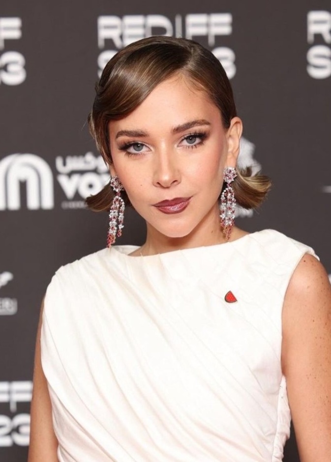 النجمات العرب يتوهجن بجمال شرقي في الدورات السابقة لمهرجان البحر الأحمر السينمائي الدولي