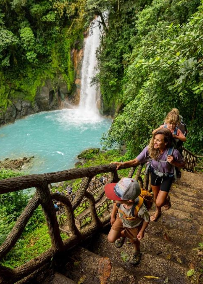 كوستاريكا: مغامرات في الغابة والرياضات المائية