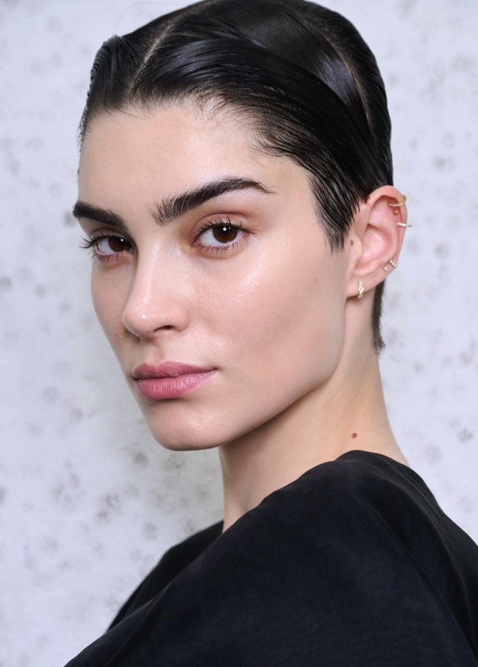 أبرز صيحات الحواجب التي ستتربع على عرش الجمال حتى عام 2025