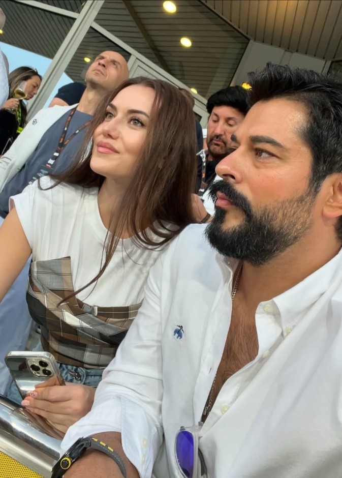 بوراك أوزجيفيت و فهرية أفجين