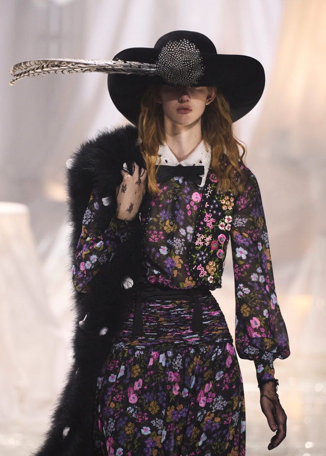 Valentino ربيع و صيف 2025