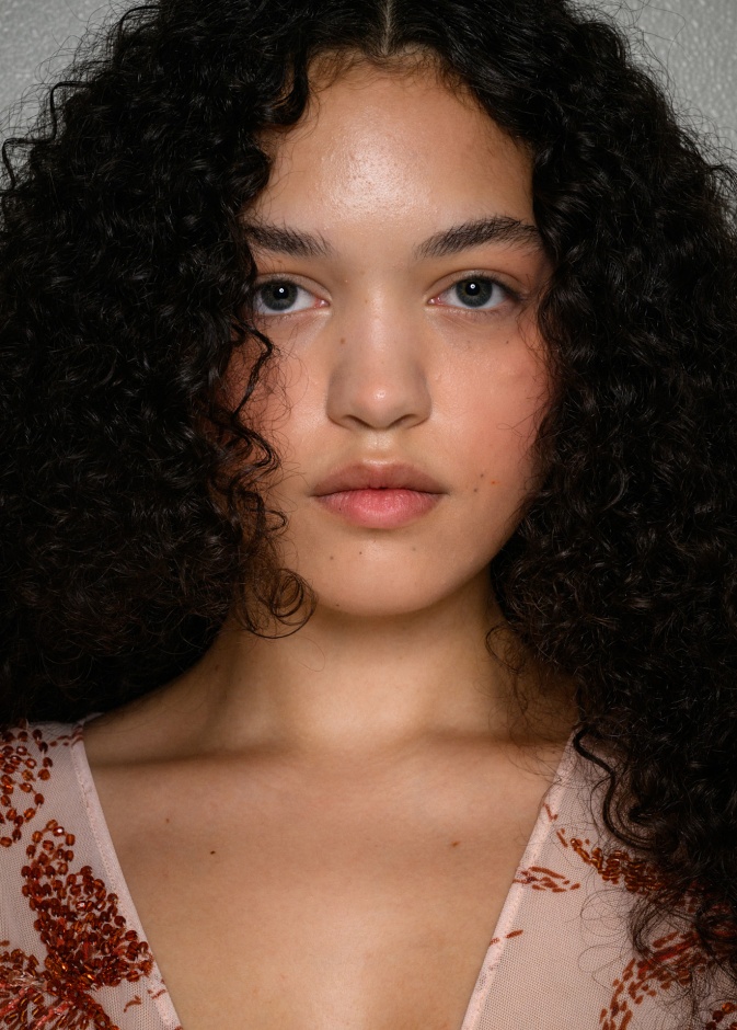 جراحات تجميلية على المراهقين تجنبها