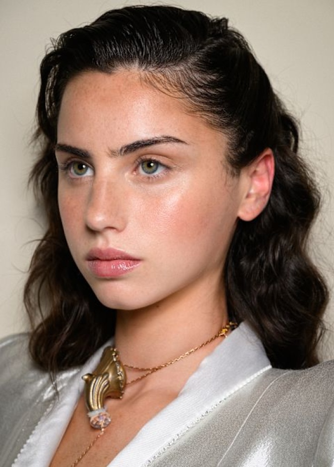 أفضل مستحضرات السيروم الخاصة للعناية بالبشرة هذا الشتاء