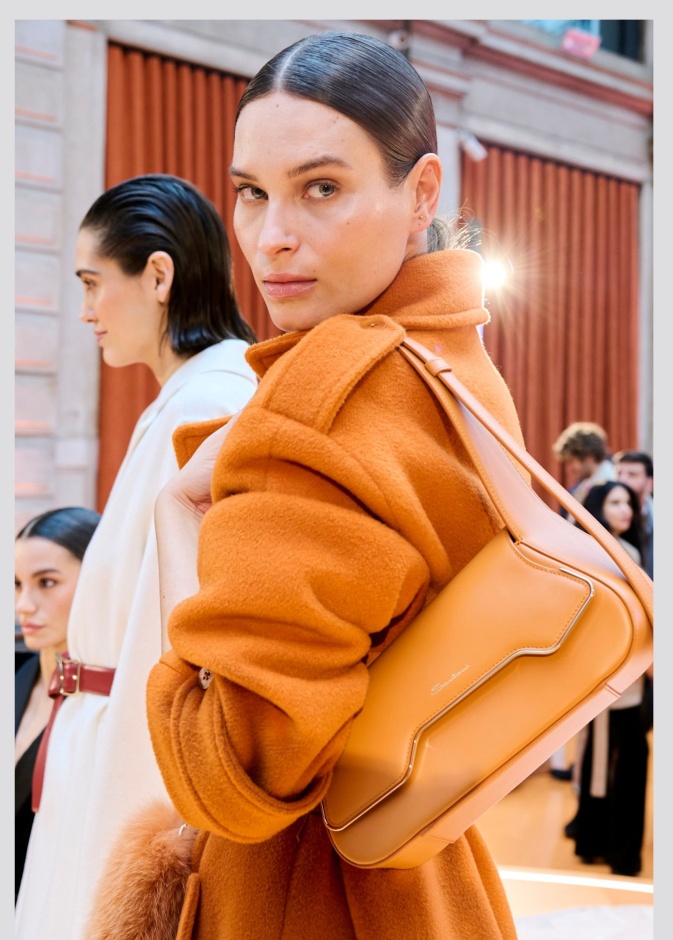 قدرة الأزياء العلاجية في التأثير على مزاجنا وصحتنا النفسية