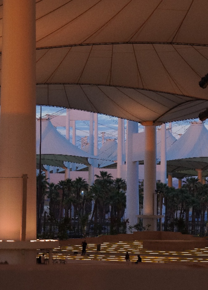 بينالي الفنون الإسلامية 2025 تحت عنوان وما بينهما