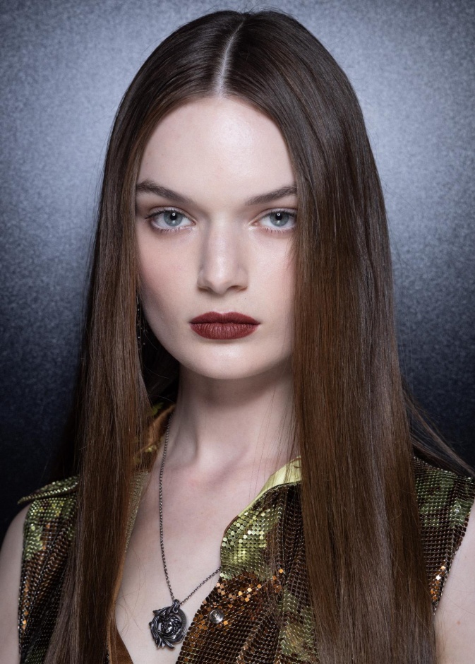 تعرفي على فوائد البقدونس للشعر وكيفية استخدامه بالطريقة الصحيحة على خطى ملكات جمال العصور القديمة