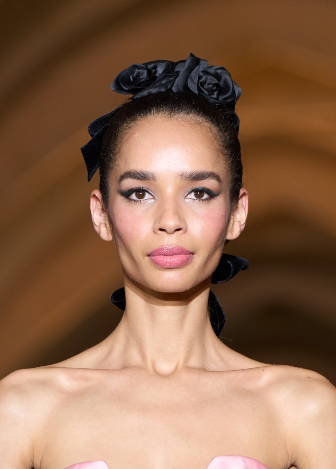 الوان احمر شفاه زهرية وساحرة من دار Tamara Ralph