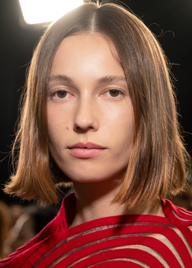 روتين العناية ببشرة الطالبة الجامعية