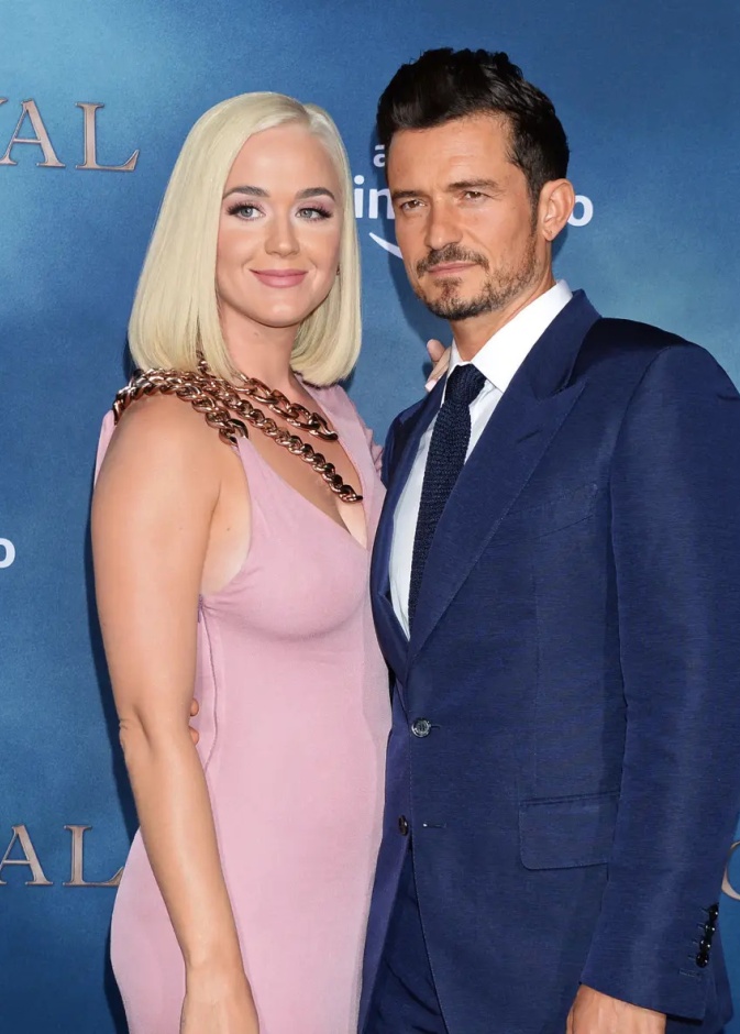 الحرائق تهدد منزل كاتي بيري وأورلاندو بلوم في لوس أنجلوس