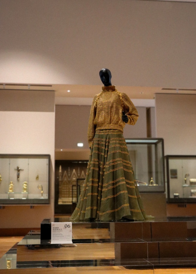 Maison Rabih Kayrouz في معرض الـLouvre الأيقوني 