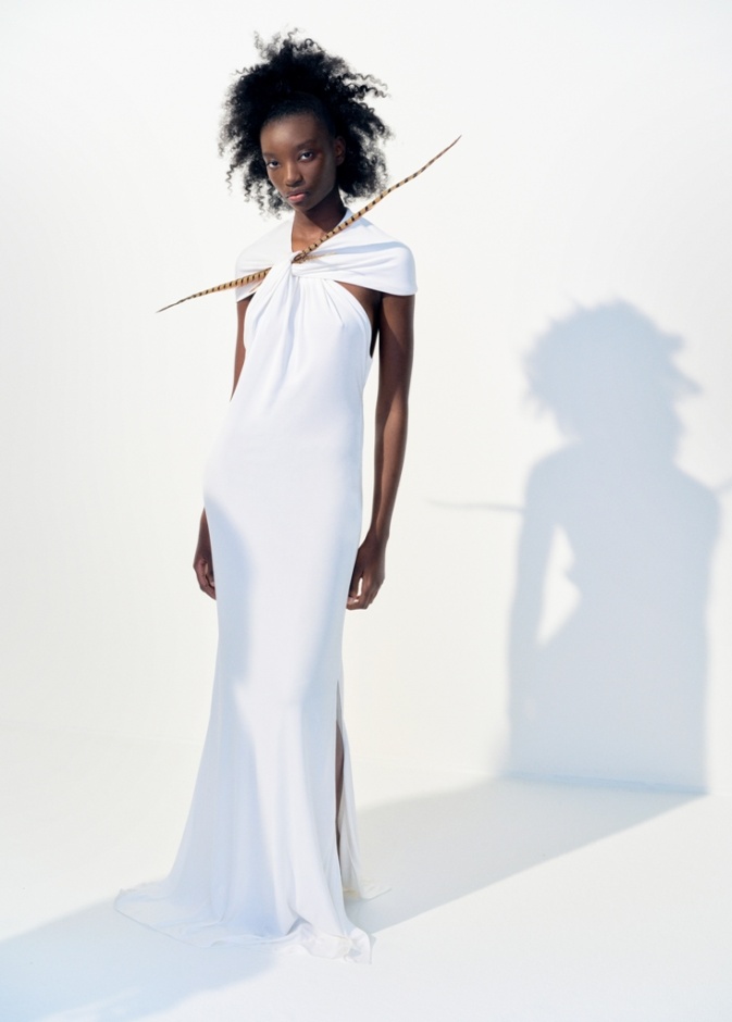 "Fairytale Couture": سحر الحكايات في أحدث الفساتين على MYTHERESA