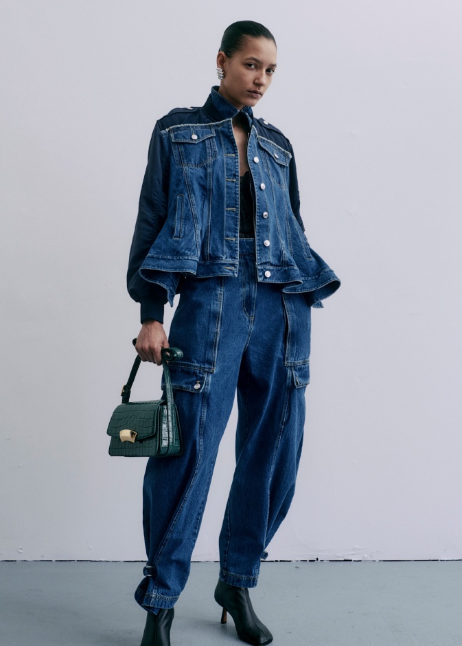 إطلالة من Phillip Lim