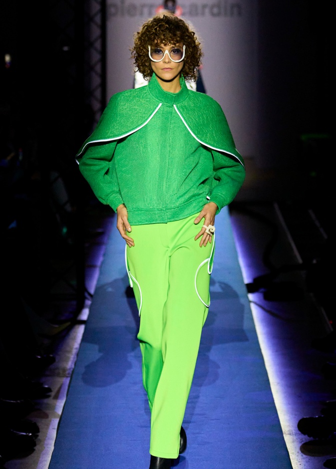 للراحة النفسية والتألق في ساعات النهار اختاري موضة الملابس الرياضية