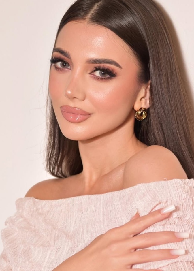 من مكياج خبيرة التجميل السعوديه شهد الخطابي