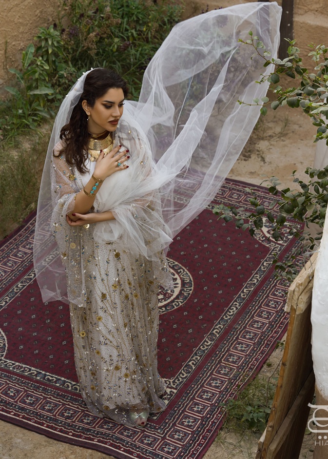  نجود الرميحي بإطلالة عروس نجد من أجمل إطلالات المؤثرات السعوديات في يوم التأسيس الصورة خاصة بمجلة هي.