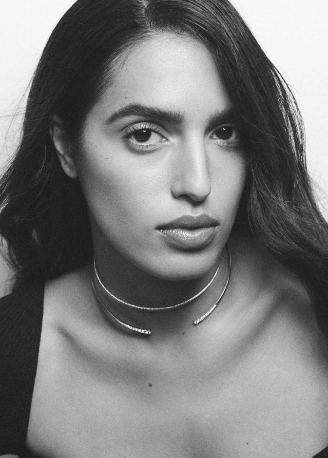 تألقي بموضة عقود التشوكر هذا الموسم الصورة من Diane Kordas