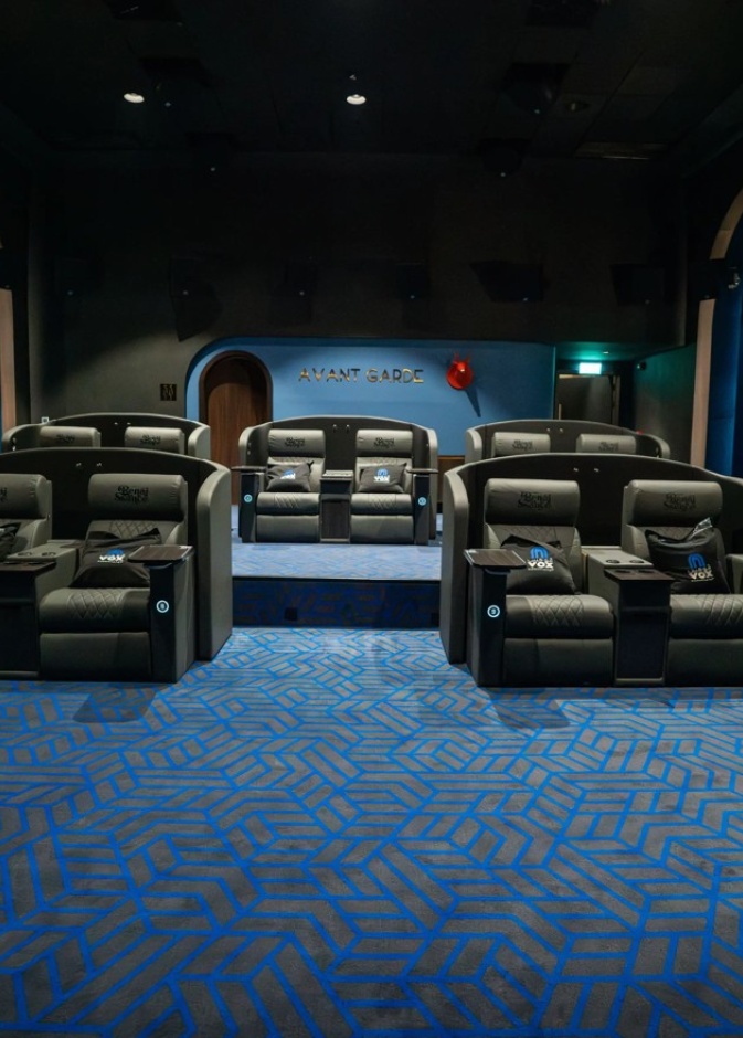 7 قاعات مبتكرة وتجربة استثنائية في سينما ڤيا رياض.. دليلك لتجربة سينمائية ممتعة