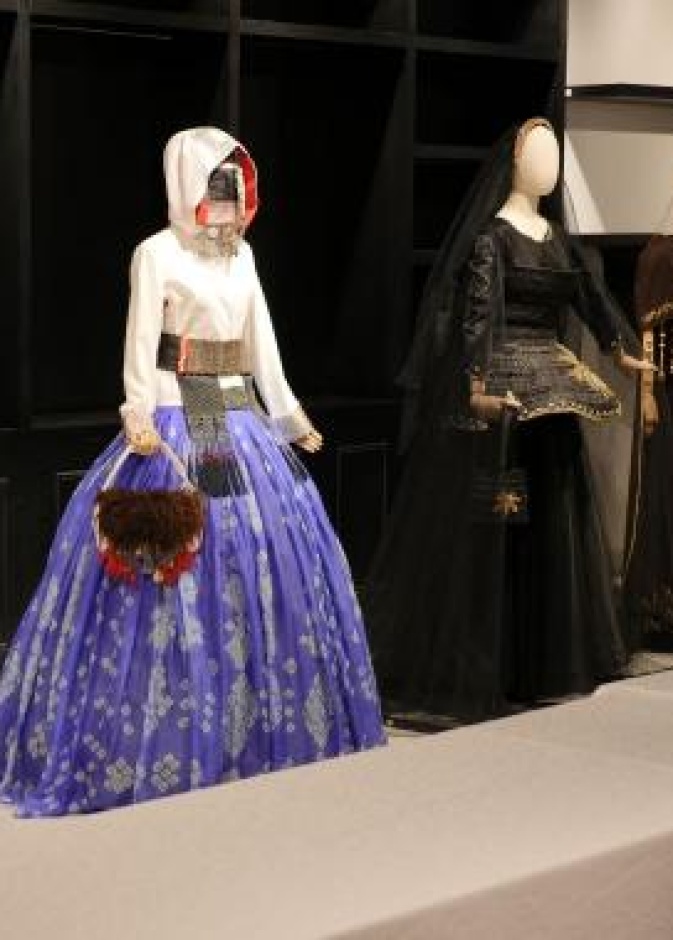 من تصاميم حفل اعلان الفائزين في المسابقة