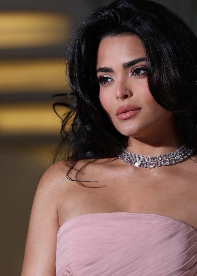  الممثلة اسماء جلال صورة من انستغرامها