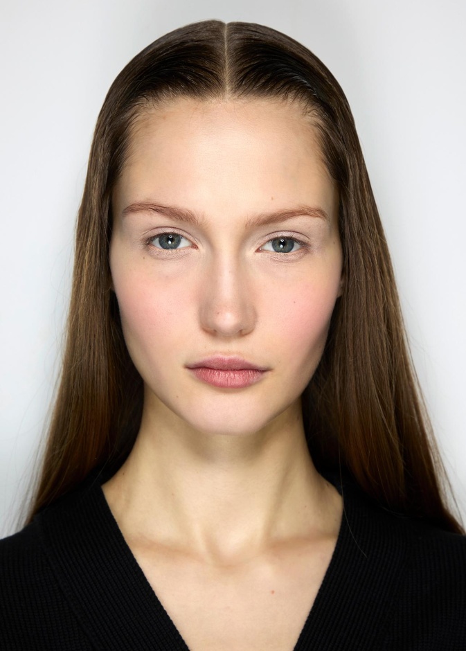 قيّمي روتينك بطرق طبيعية بسيطة لبشرة صافية ومشرقة