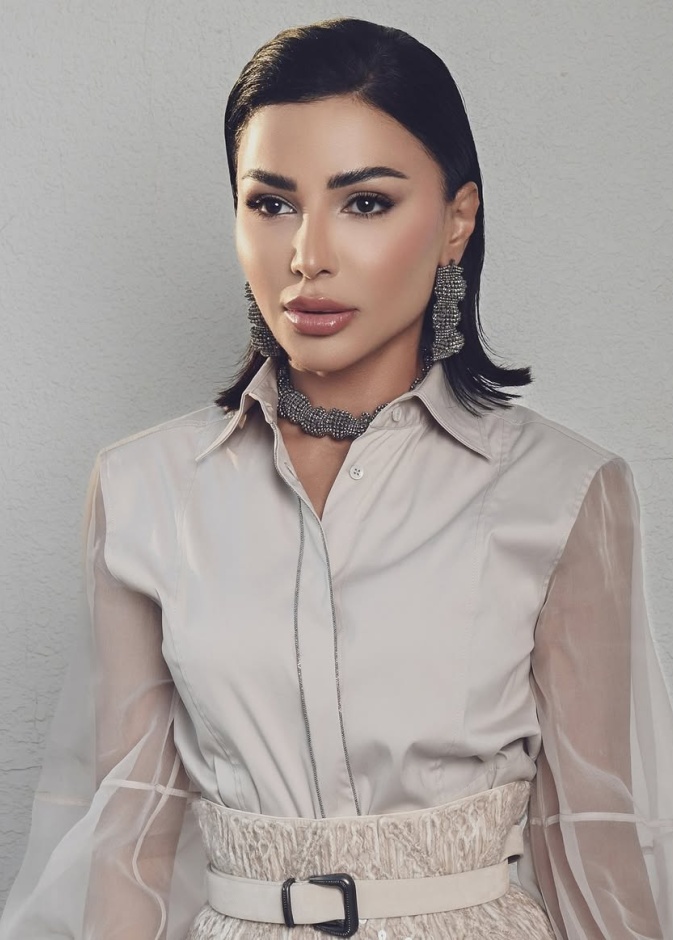 مهيرة عبد العزيز