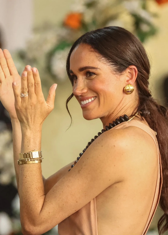 ميغان ماركل ترقص حافية القدمين قبل انطلاق مسلسلها