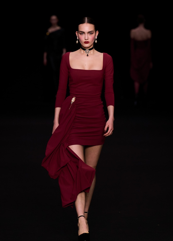 إطلالات رومانسية 2025