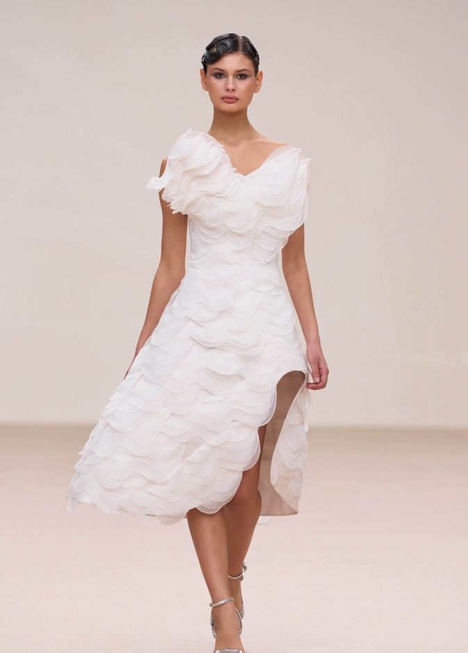 عروض أزياء متنوعة تُطرح للمرة الأولى في أسبوع دبي للموضة لشتاء 2026