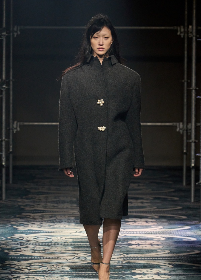 مجموعة PRADA خريف و شتاء 2025 للملابس الجاهزة